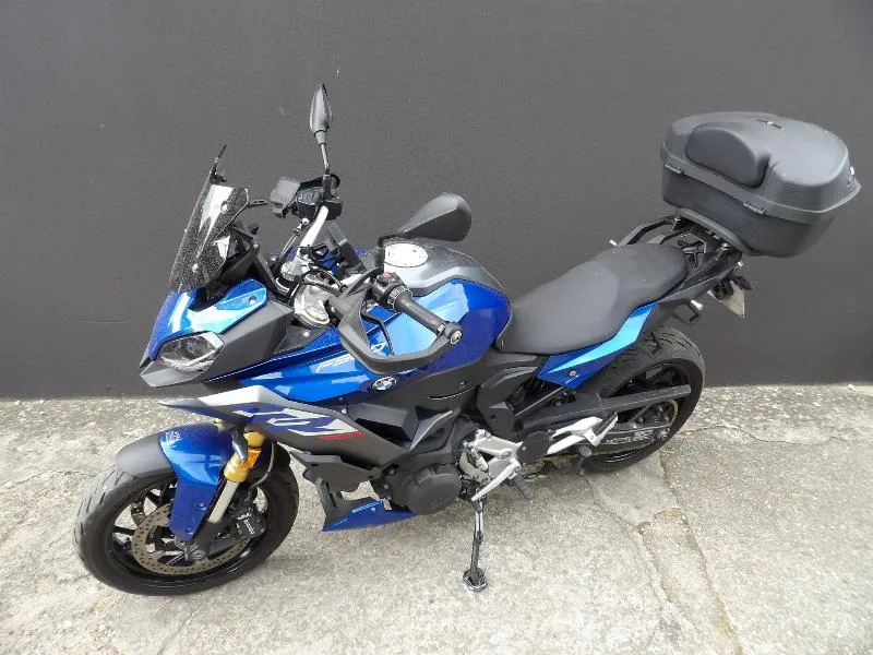 F 900 XR