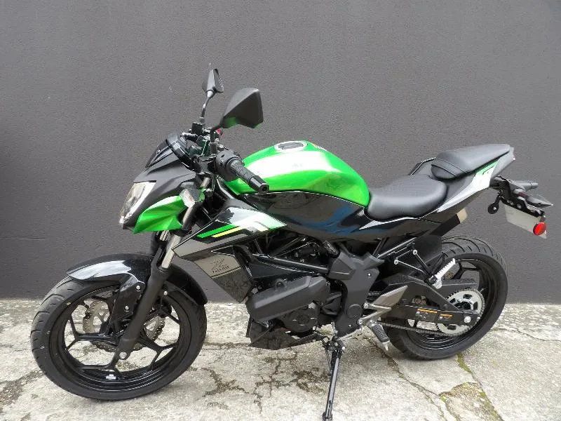 z 125