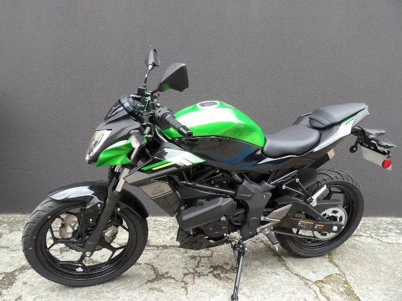 z 125