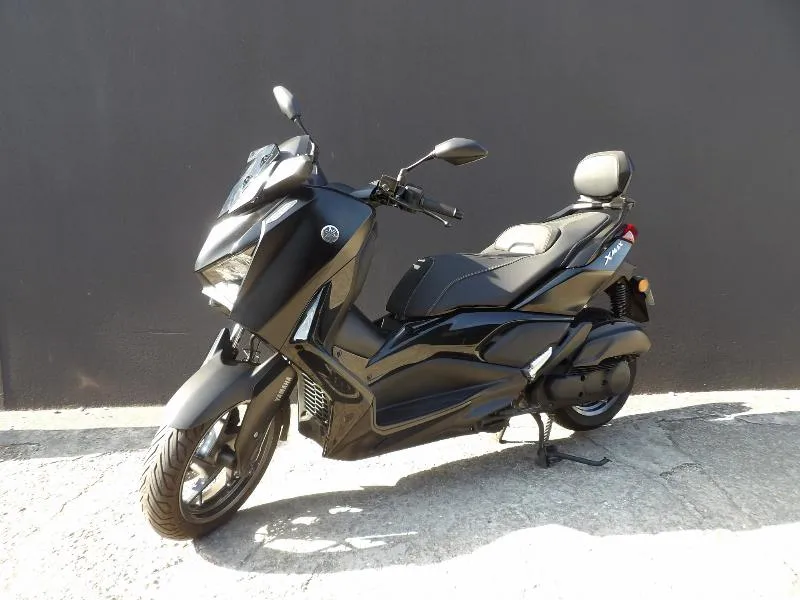 XMAX 125