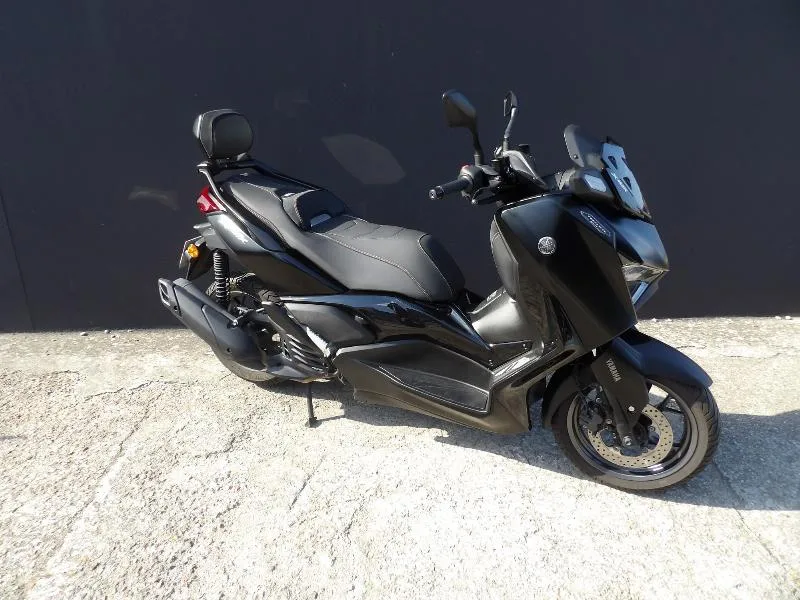 XMAX 125