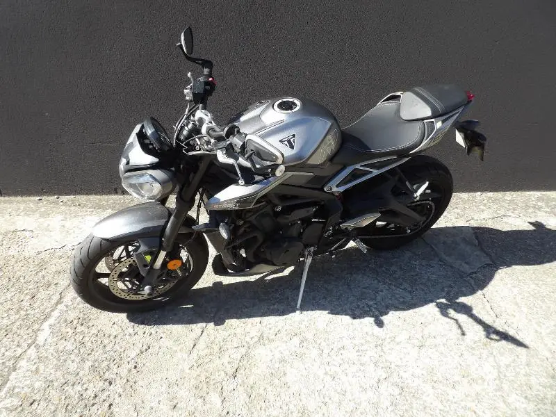 STREET TRIPLE 765 R