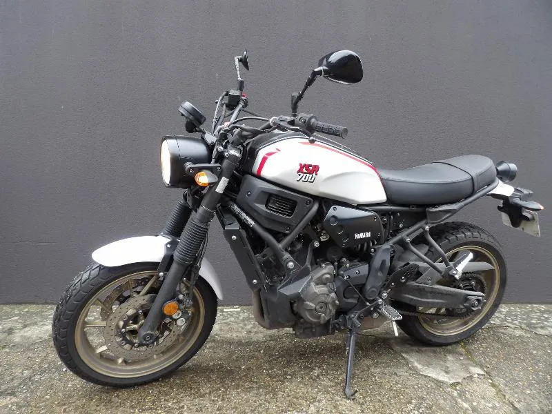 XSR 700 LEGACY