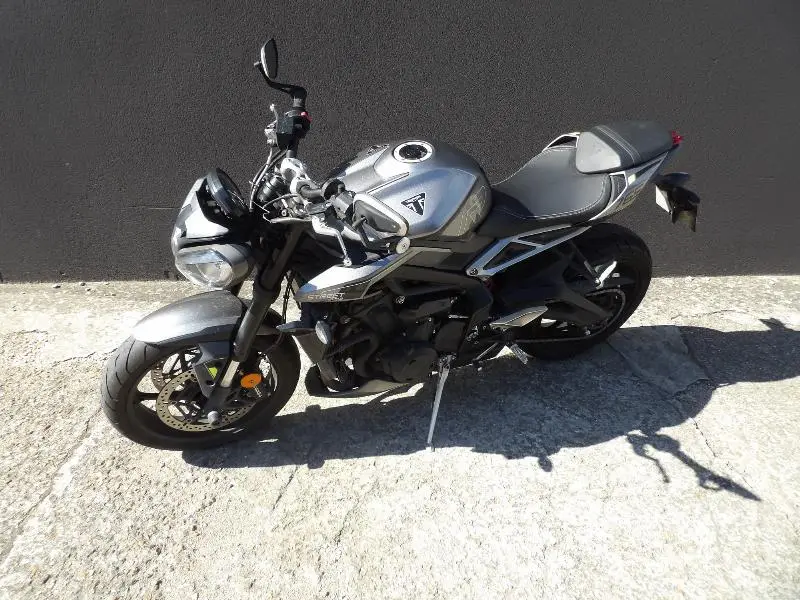 STREET TRIPLE 765 R