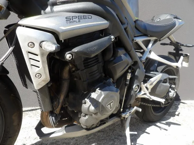 SPEED TRIPLE 1200 RS