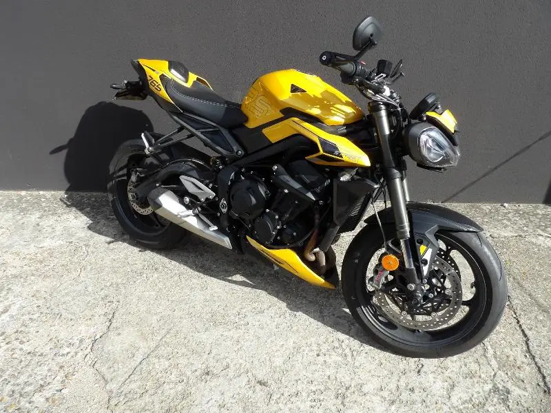 STREET TRIPLE 765 RS