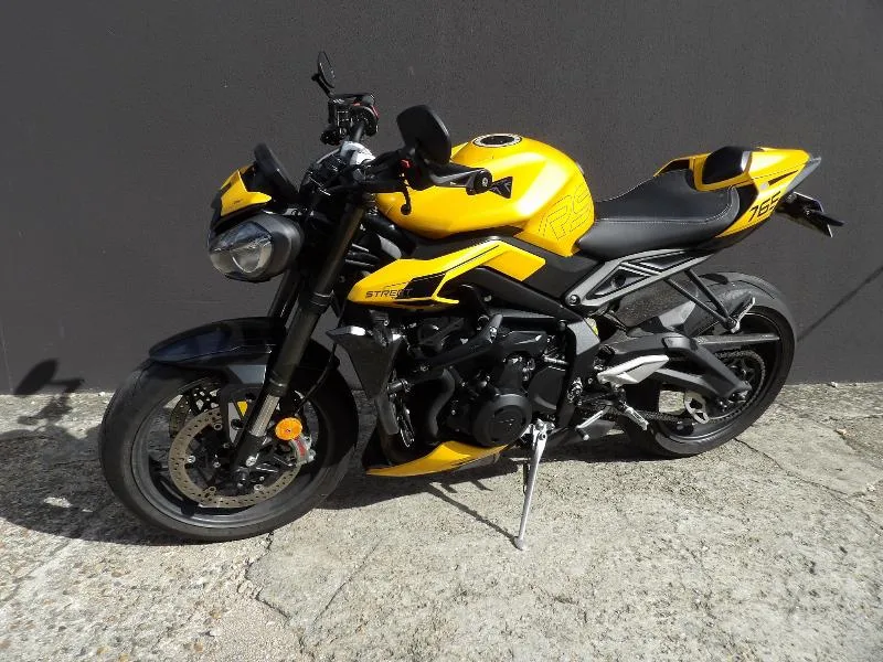 STREET TRIPLE 765 RS