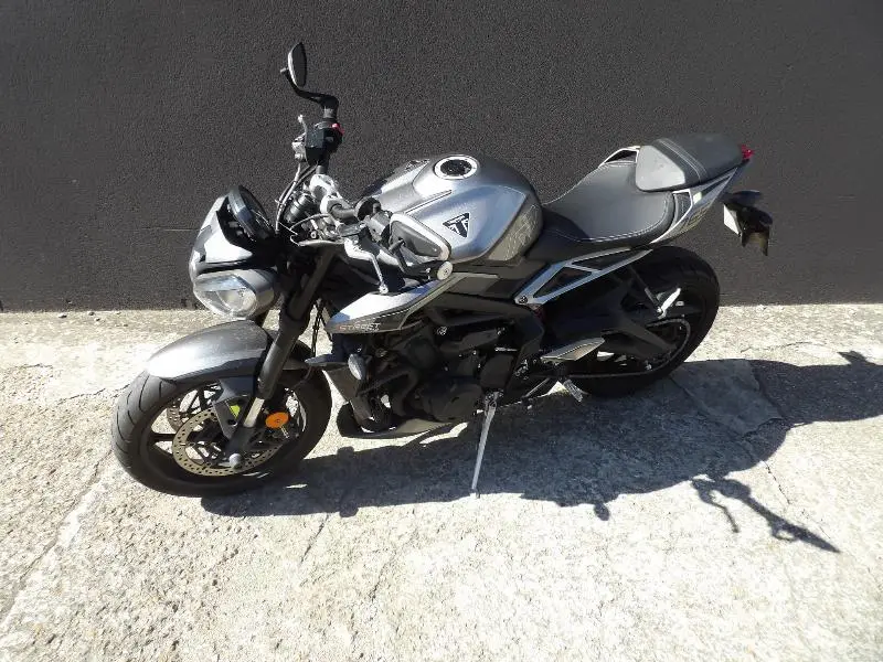 STREET TRIPLE 765 R