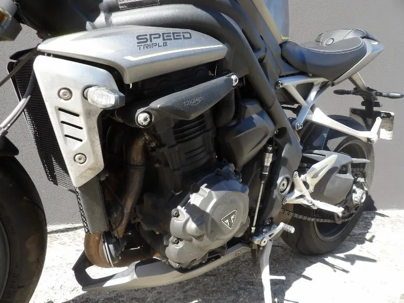 SPEED TRIPLE 1200 RS