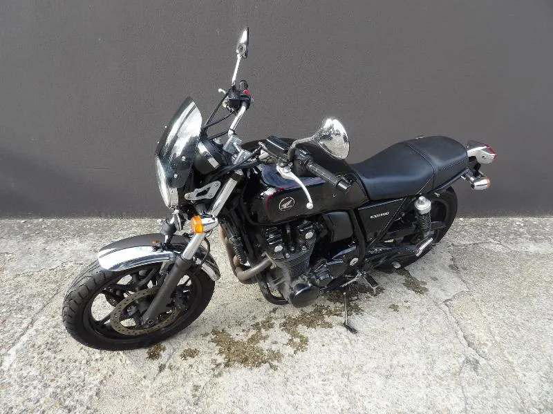 CB 1100