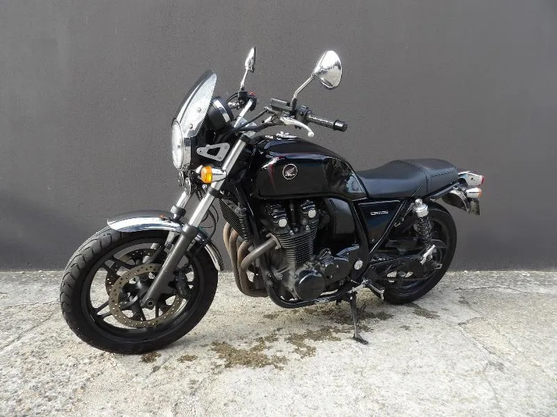 CB 1100