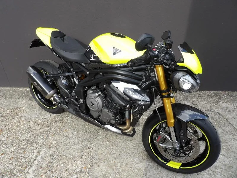 Speed Triple 1200 RX