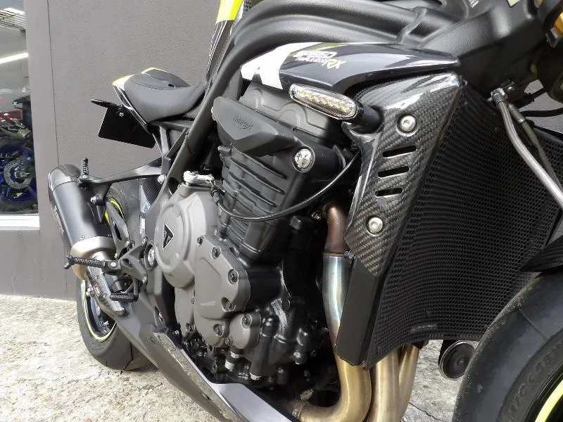 Speed Triple 1200 RX