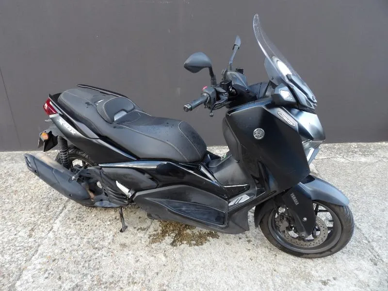 XMAX 125 TECH MAX