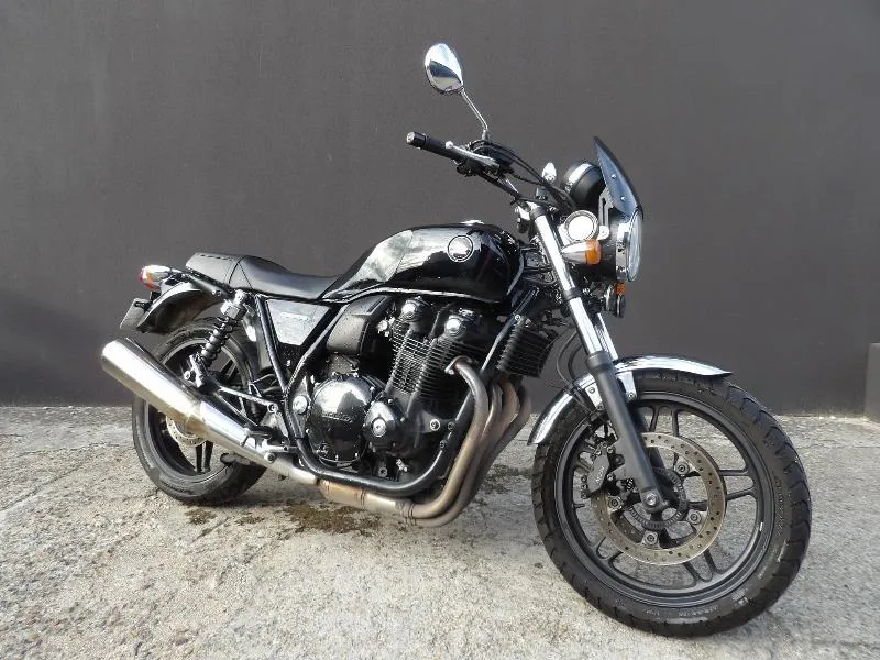 CB 1100