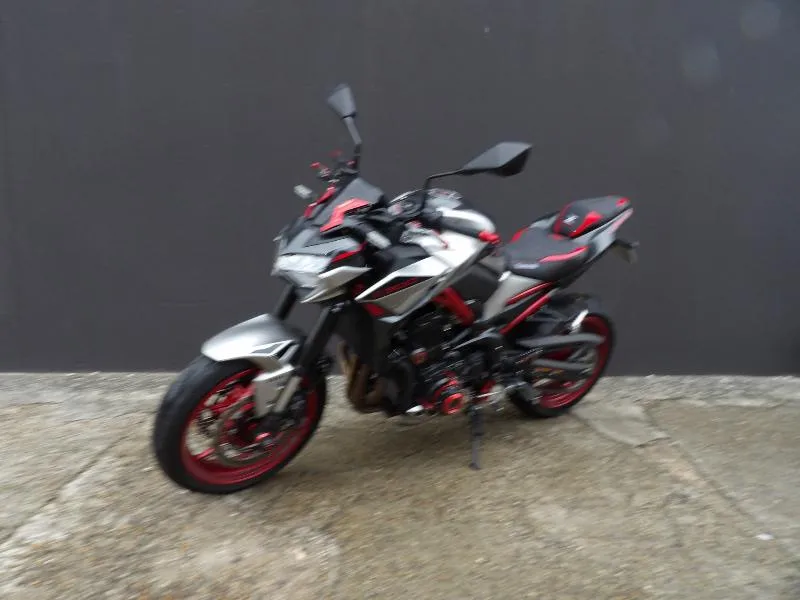 Z 900