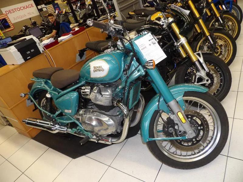 CLASSIC 650  A2  NEO RETRO