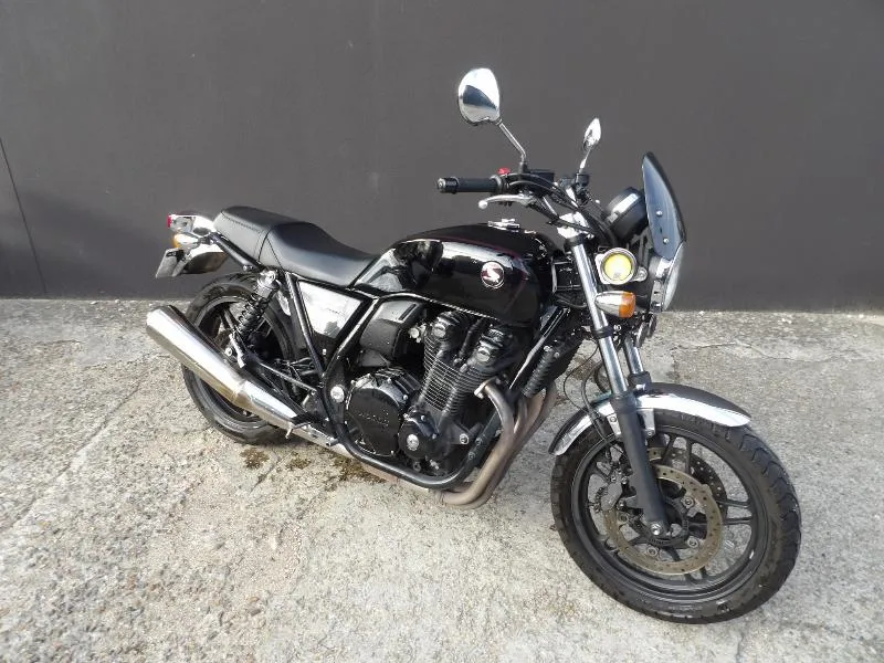 CB 1100