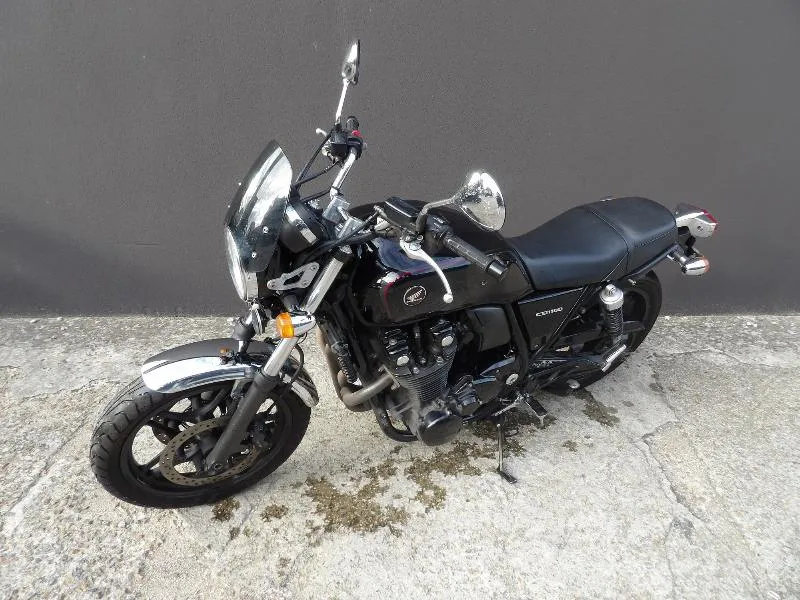 CB 1100