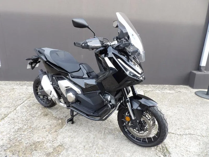 XADV 750