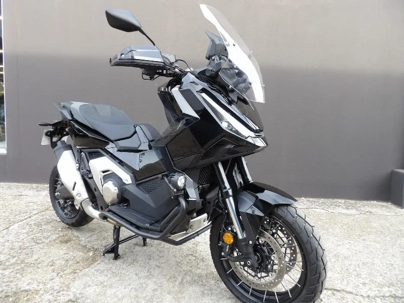 XADV 750