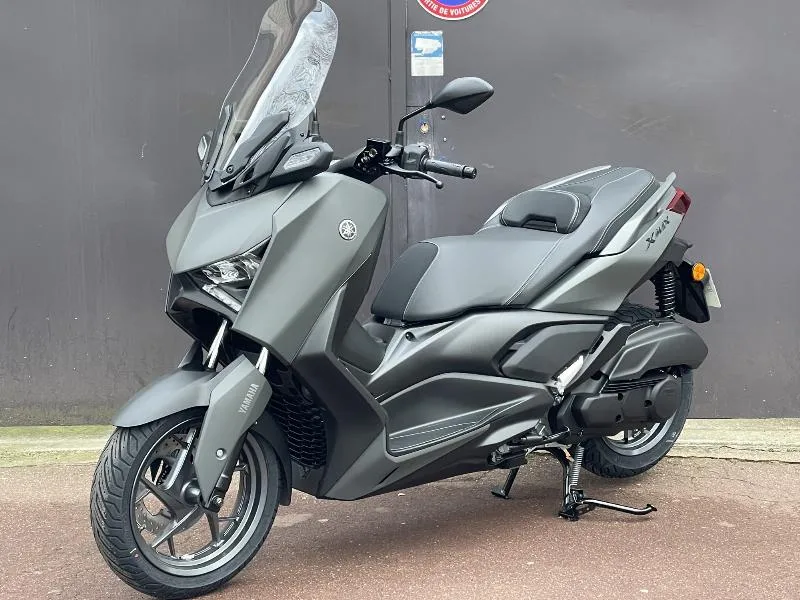 XMAX 125 STD  256KM  LOA POSSIBLE