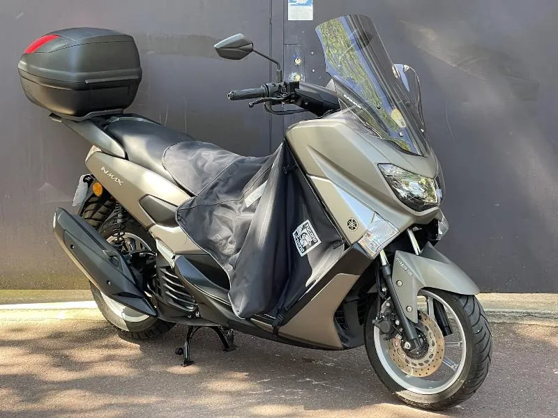 NMAX 125  1ERE MAIN  7330KM