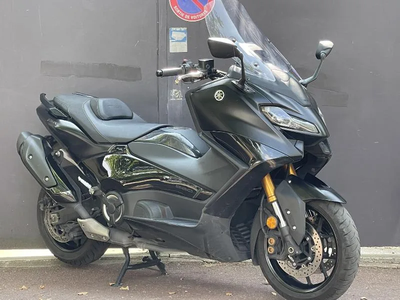 TMAX 560 TECH MAX  1ERE MAIN  GARANTIE 2030