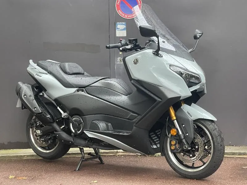 TMAX 560 TECH MAX  1ERE MAIN  250.28MOIS