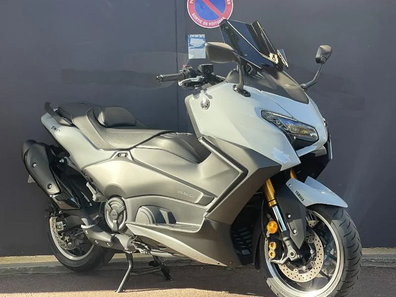 TMAX 560 TECH MAX  1ERE MAIN  ALARME