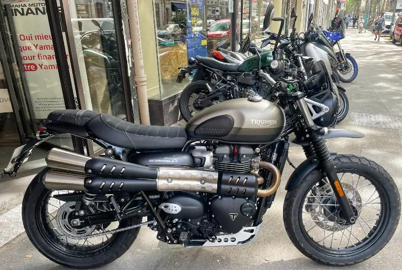 STREET SCRAMBLER  900