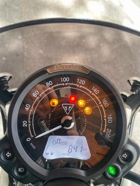 STREET SCRAMBLER  900