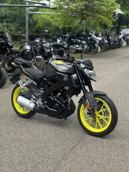 MT125 ABS