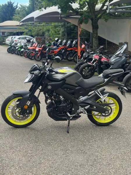 MT125 ABS