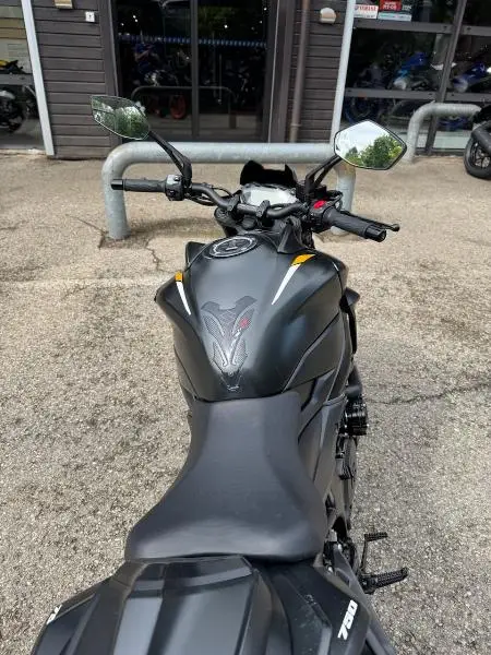 GSXS 750