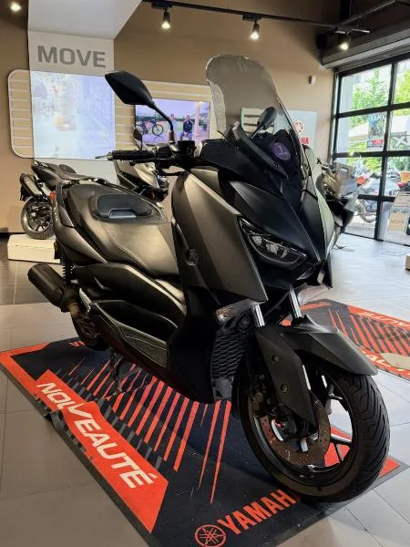 XMAX 125
