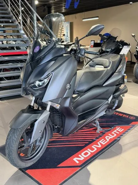 XMAX 125