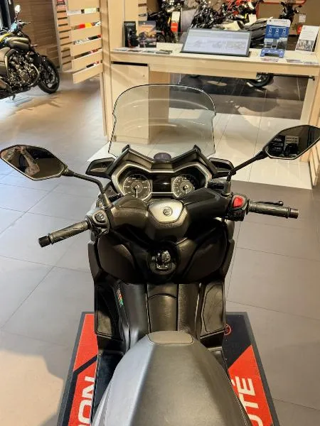 XMAX 125