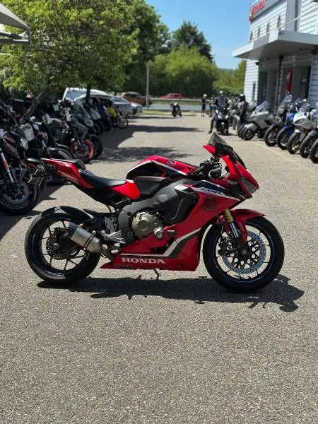 CBR 1000 RR FIREBLADE