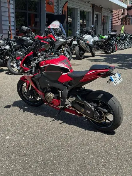 CBR 1000 RR FIREBLADE