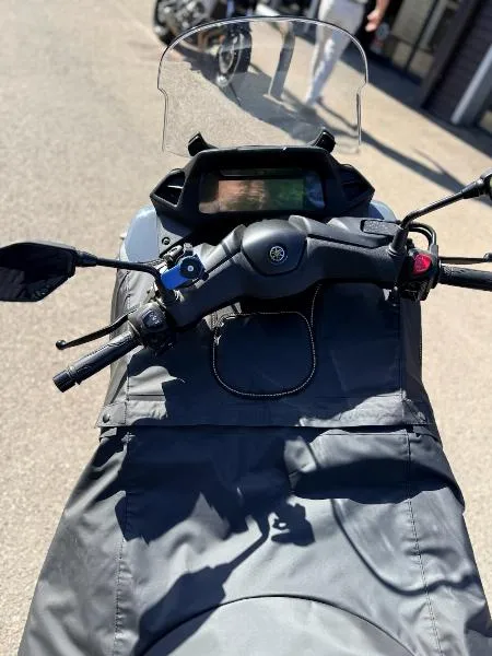 TRICITY 300