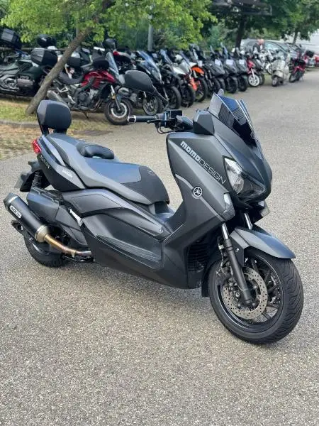 XMAX 400