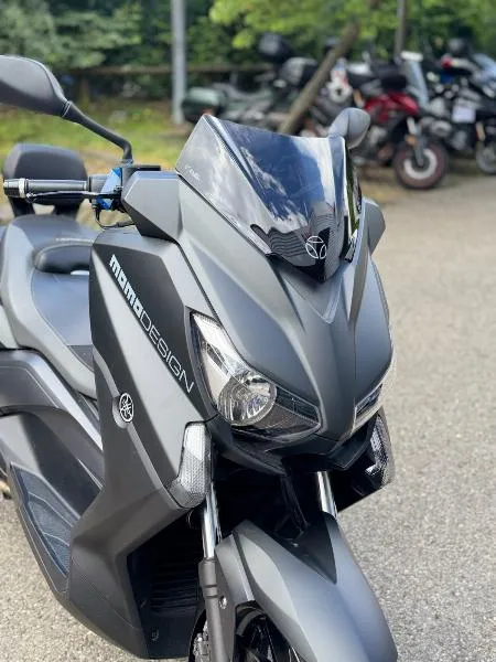 XMAX 400