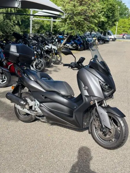 XMAX 125