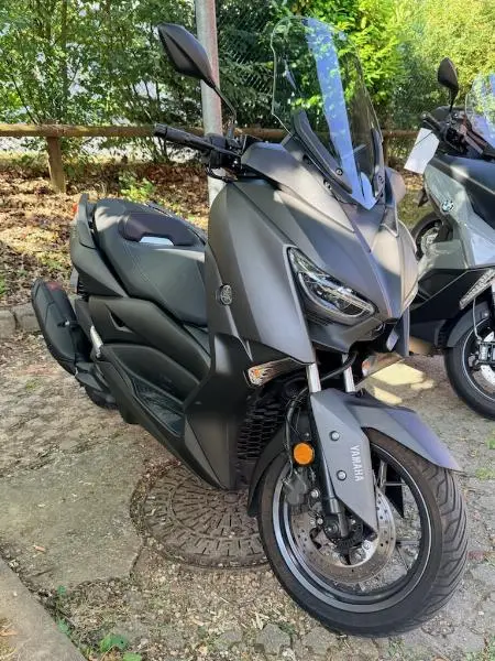 XMAX 125