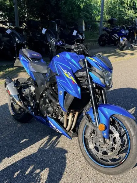 GSXS 750