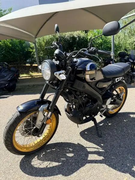 XSR 125 Legacy