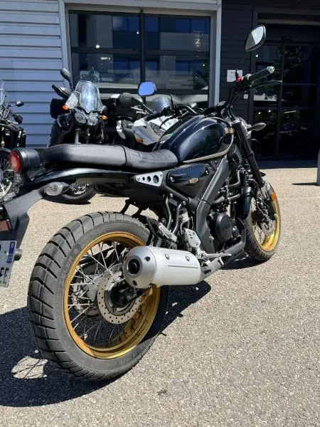 XSR 125 Legacy