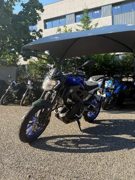 MT125 ABS