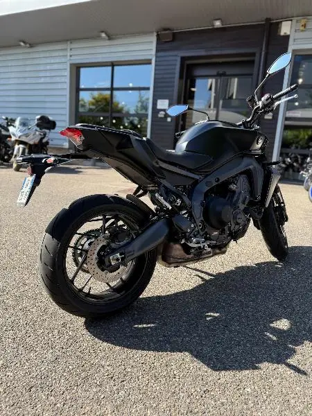 MT09